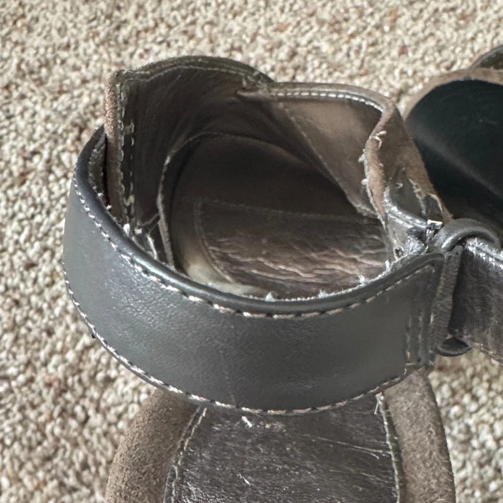 Sofft Brown Suede Women's Heels - Picture 12 of 15